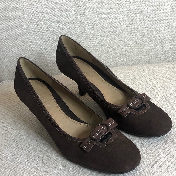 Naturalizer Shoes - Naturalizer brown suede round toe buckle detail 3" heel women's 8N (NWOT)